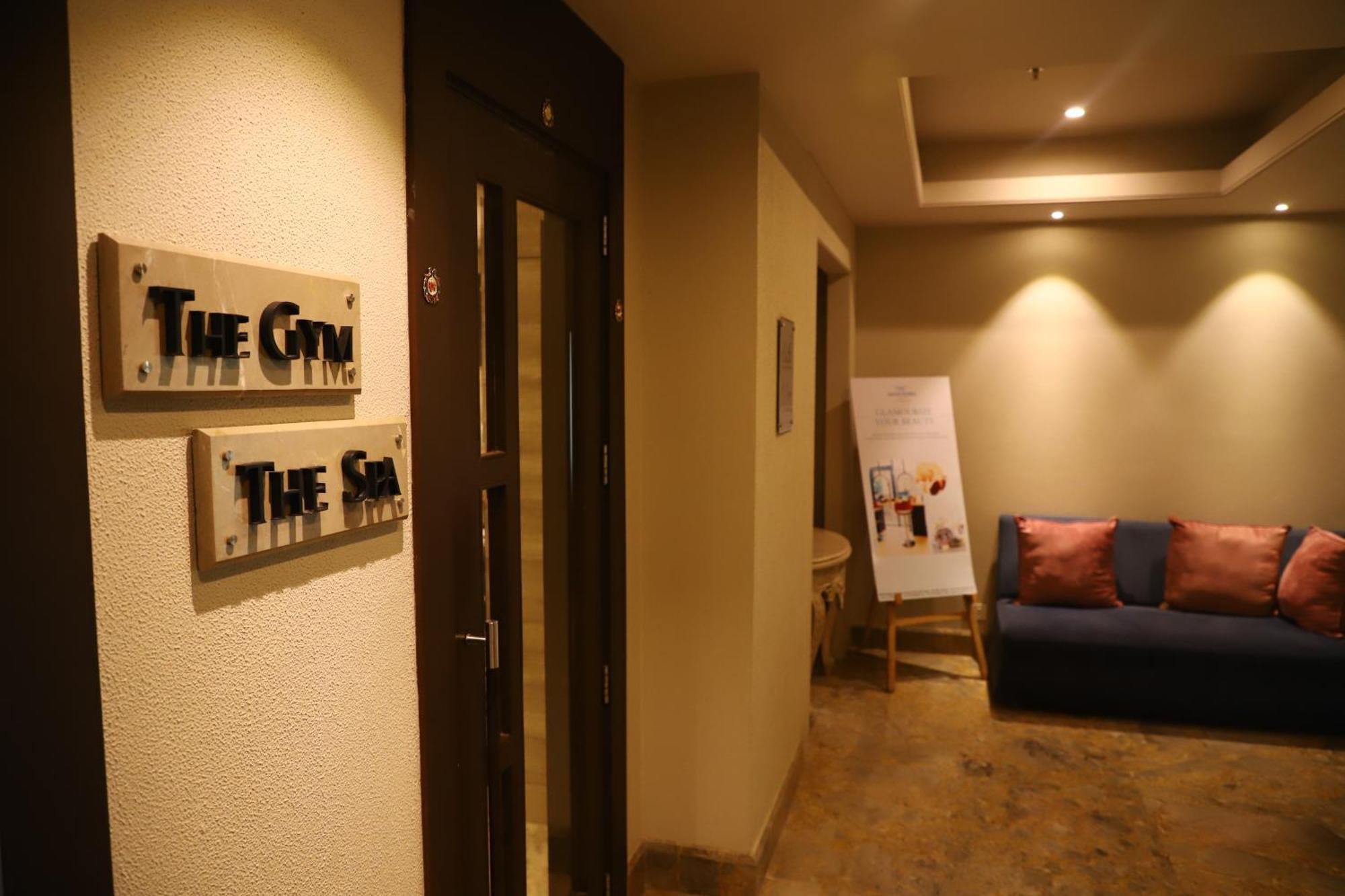 EFCEE Sarovar Portico Bhavnagar Exterior foto