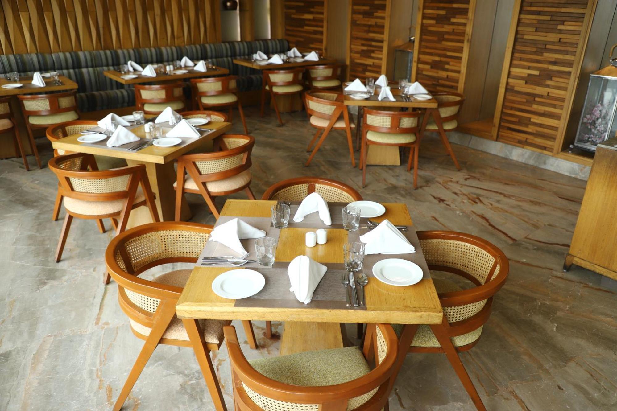 EFCEE Sarovar Portico Bhavnagar Exterior foto