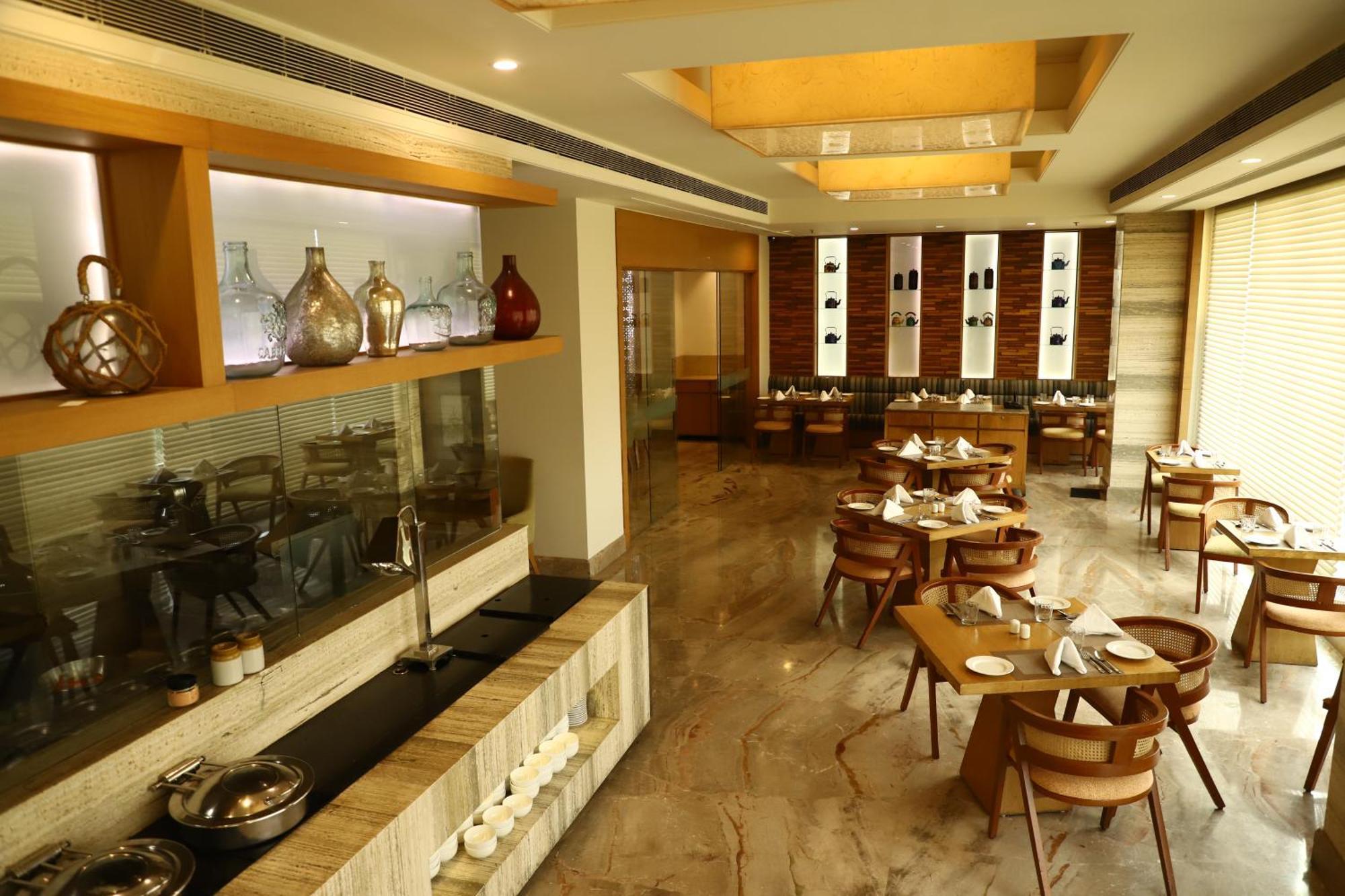 EFCEE Sarovar Portico Bhavnagar Exterior foto